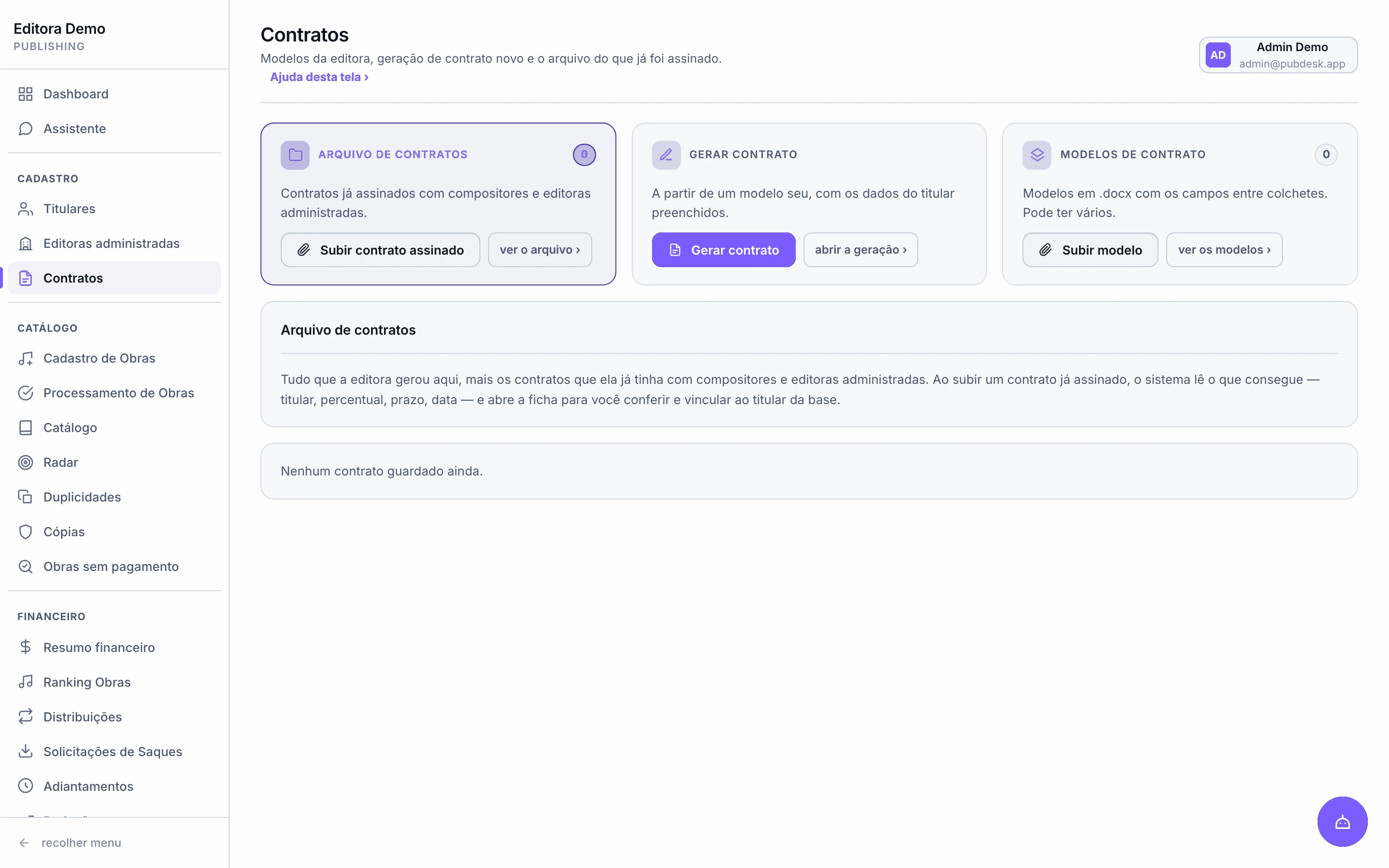 Tela de Contratos com os modelos da editora e o gerador de contrato